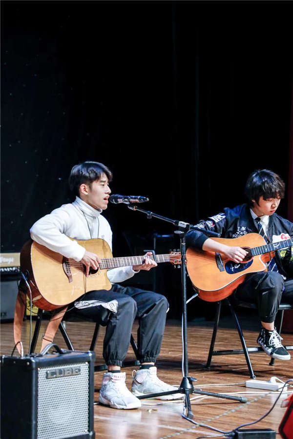 吉他演奏